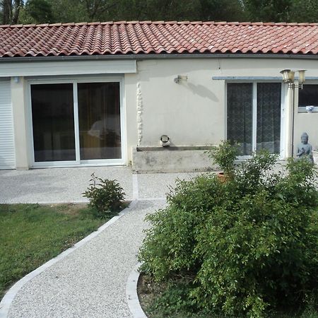 Maison A La Campagne Villedoux Exterior photo